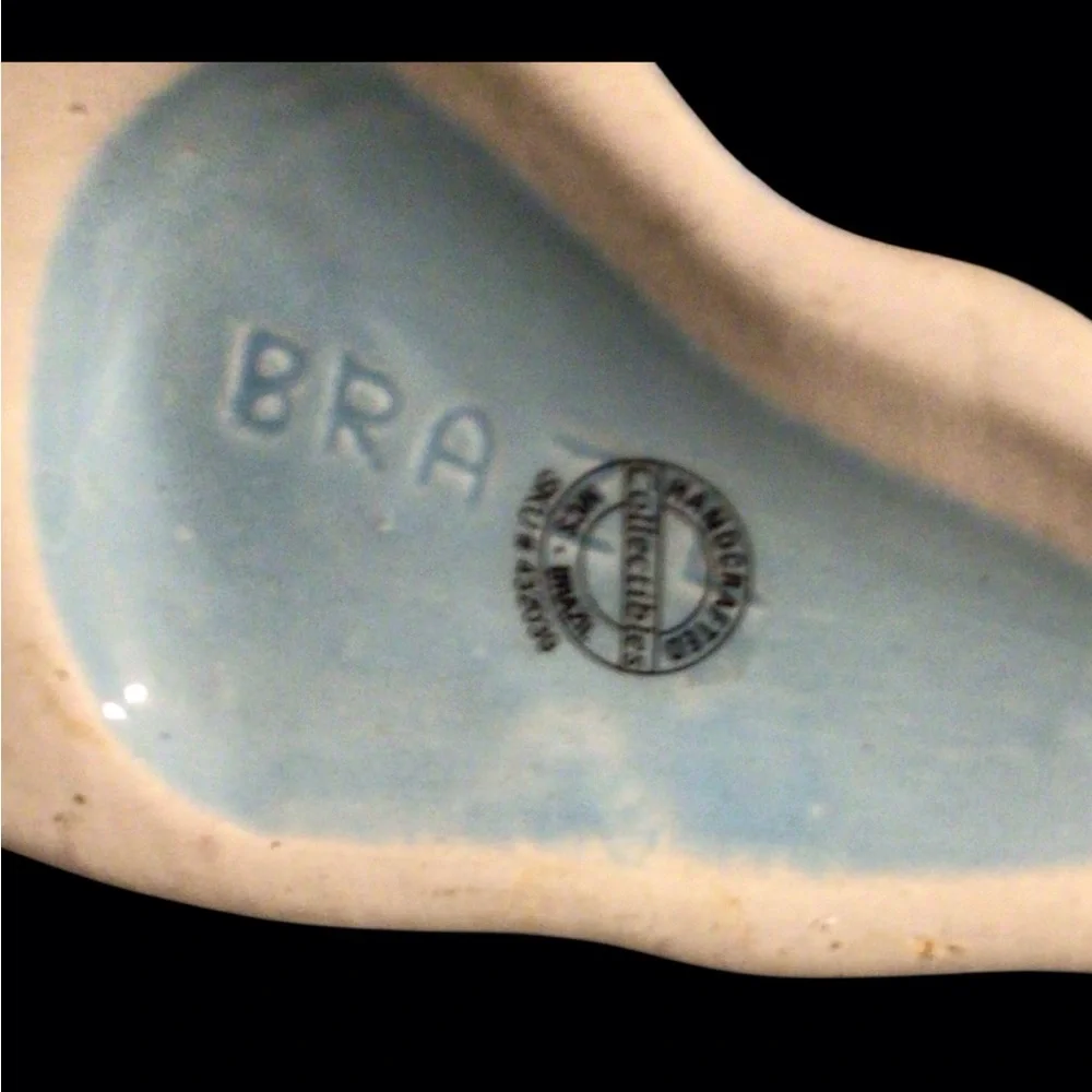 EUC...This Brazilian handcrafted ceramic shark is magnificent!!!